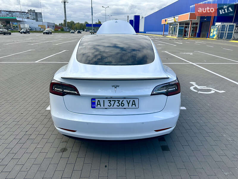 Седан Tesla Model 3 2019 в Сумах