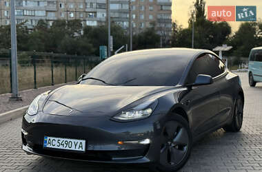 Седан Tesla Model 3 2021 в Кривом Роге