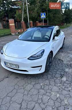 Tesla Model 3 2020
