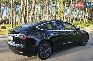 Седан Tesla Model 3 2019 в 