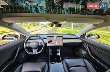 Седан Tesla Model 3 2019 в Житомире