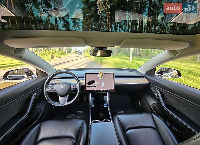 Седан Tesla Model 3 2019 в Житомире