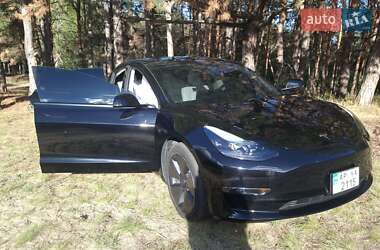 Седан Tesla Model 3 2023 в 