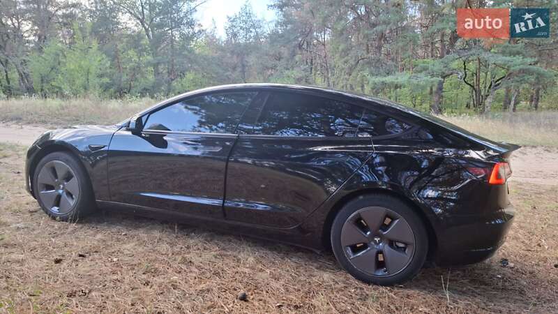 Седан Tesla Model 3 2023 в Запоріжжі