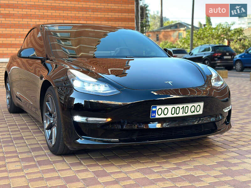 Седан Tesla Model 3 2020 в Одессе