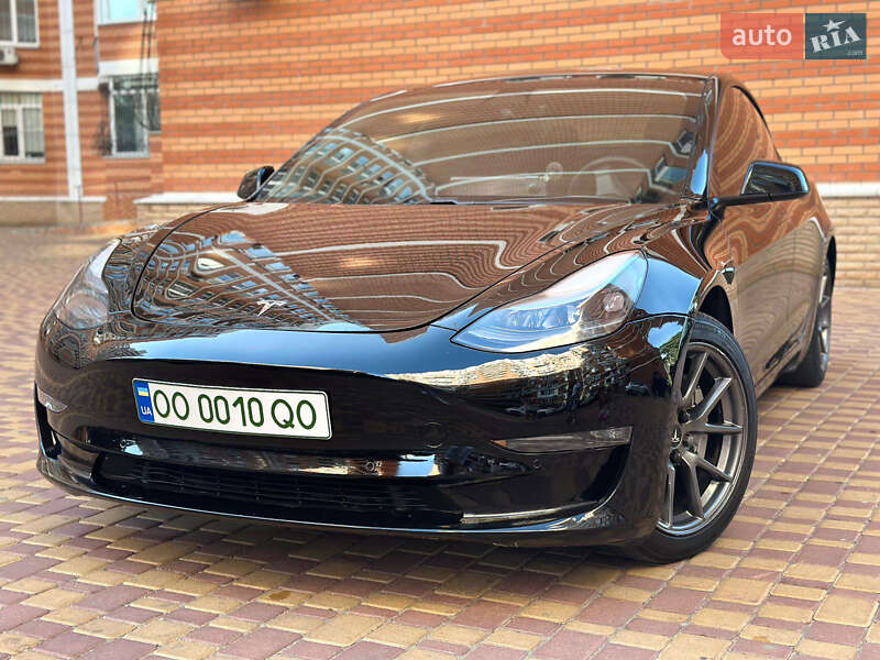 Седан Tesla Model 3 2020 в Одессе
