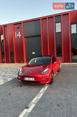 Tesla Model 3 2020