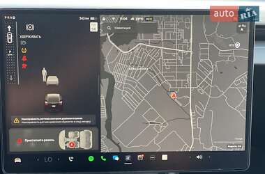 Седан Tesla Model 3 2024 в 