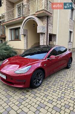 Седан Tesla Model 3 2018 в 