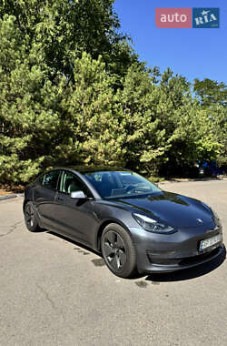 Седан Tesla Model 3 2021 в 