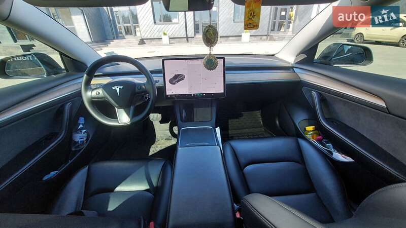 Седан Tesla Model 3 2022 в Рівному