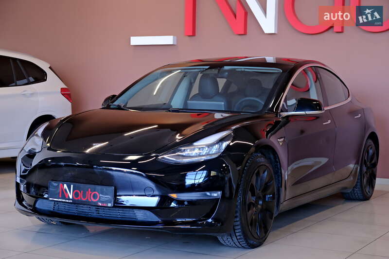 Седан Tesla Model 3 2019 в Одесі