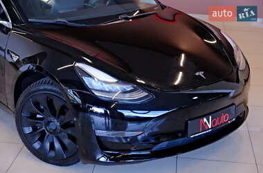 Седан Tesla Model 3 2019 в 