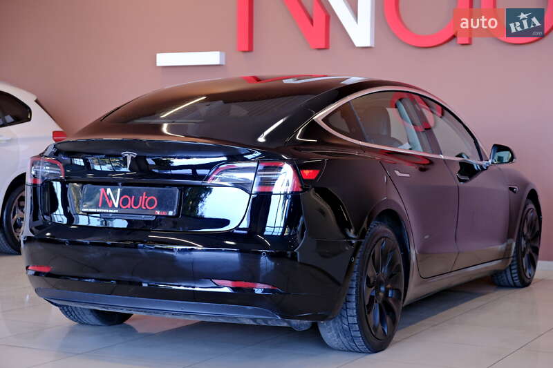 Седан Tesla Model 3 2019 в Одесі