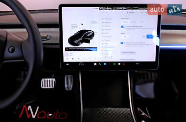 Седан Tesla Model 3 2019 в 