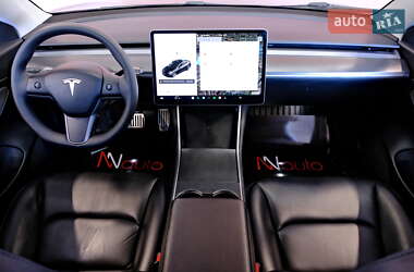 Седан Tesla Model 3 2019 в 