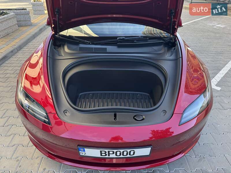 Седан Tesla Model 3 2024 в Одесі