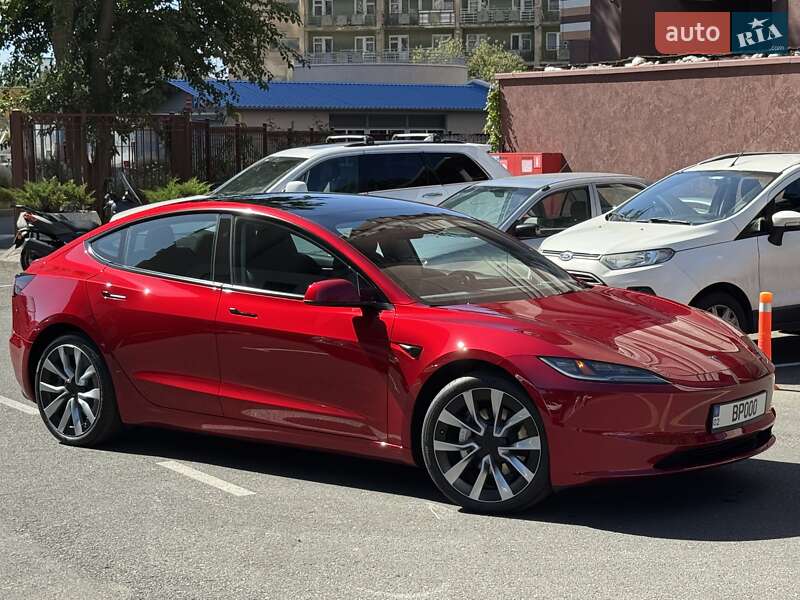 Седан Tesla Model 3 2024 в Одесі