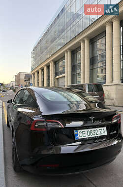 Седан Tesla Model 3 2022 в Киеве