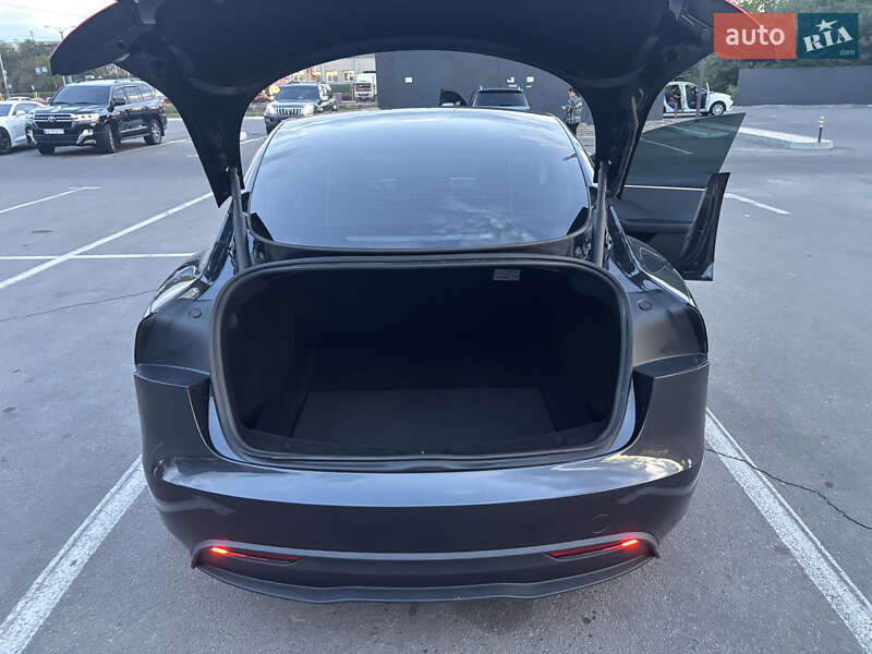 Седан Tesla Model 3 2024 в Харкові