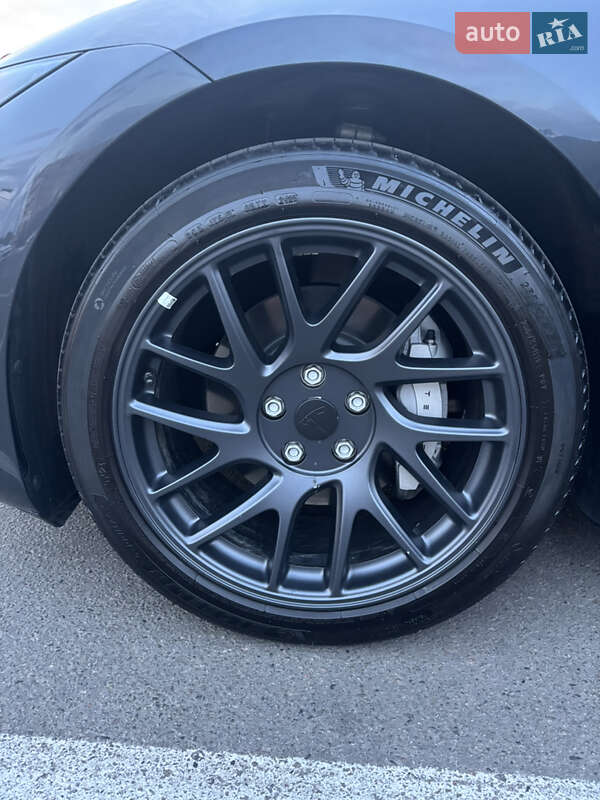 Седан Tesla Model 3 2024 в Харкові