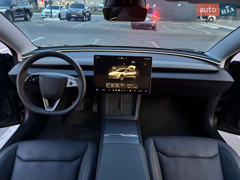 Седан Tesla Model 3 2024 в Харкові