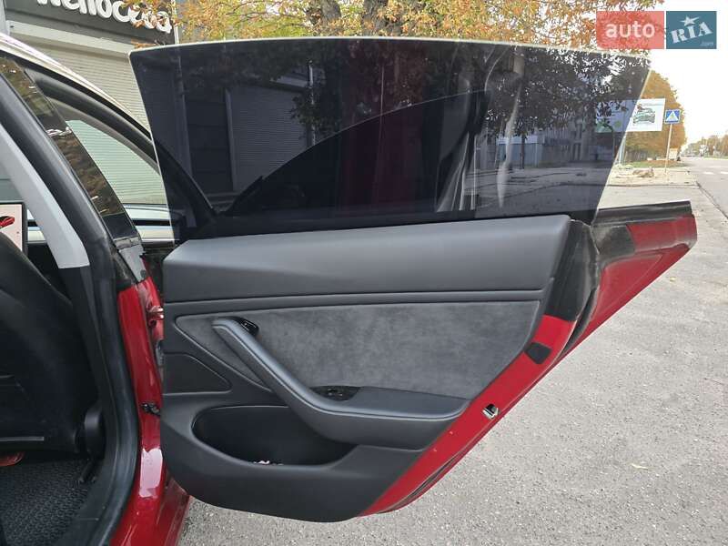 Седан Tesla Model 3 2018 в Черкассах фото 16 Седан Tesla Model 3 2018 в Черкассах