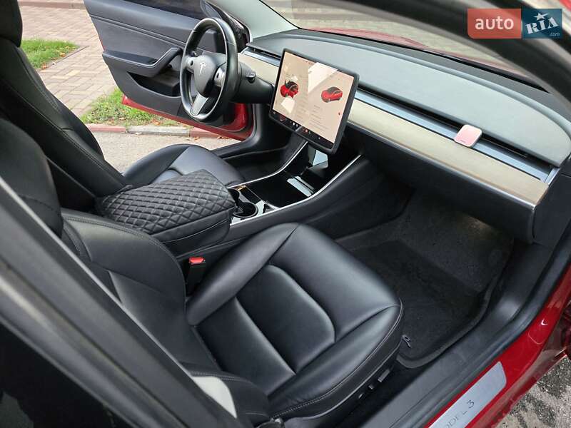 Седан Tesla Model 3 2018 в Черкассах фото 21 Седан Tesla Model 3 2018 в Черкассах
