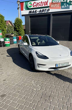 Седан Tesla Model 3 2020 в Чернівцях