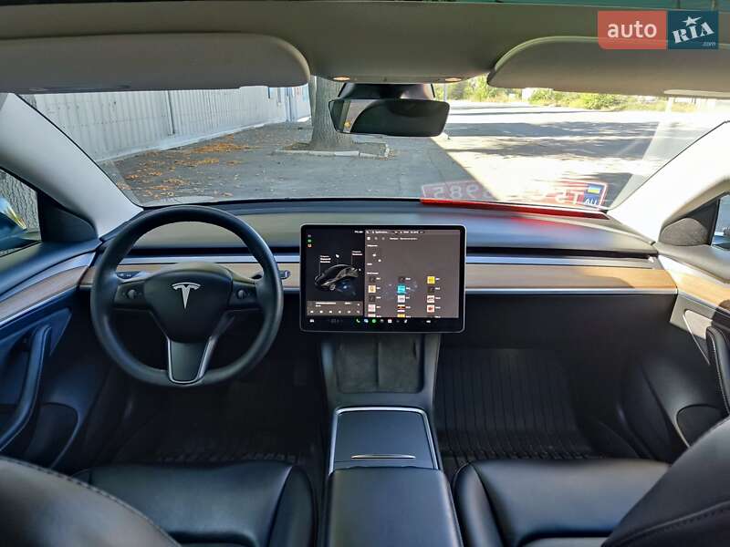 Седан Tesla Model 3 2022 в Дніпрі