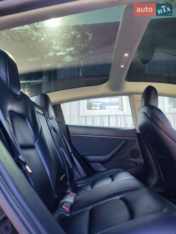 Седан Tesla Model 3 2022 в Дніпрі