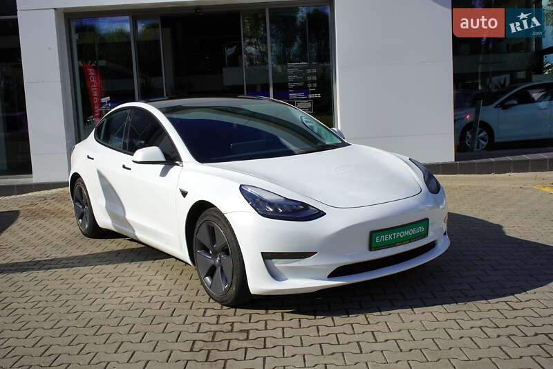 Седан Tesla Model 3 2022 в Житомирі