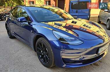 Седан Tesla Model 3 2022 в Рівному