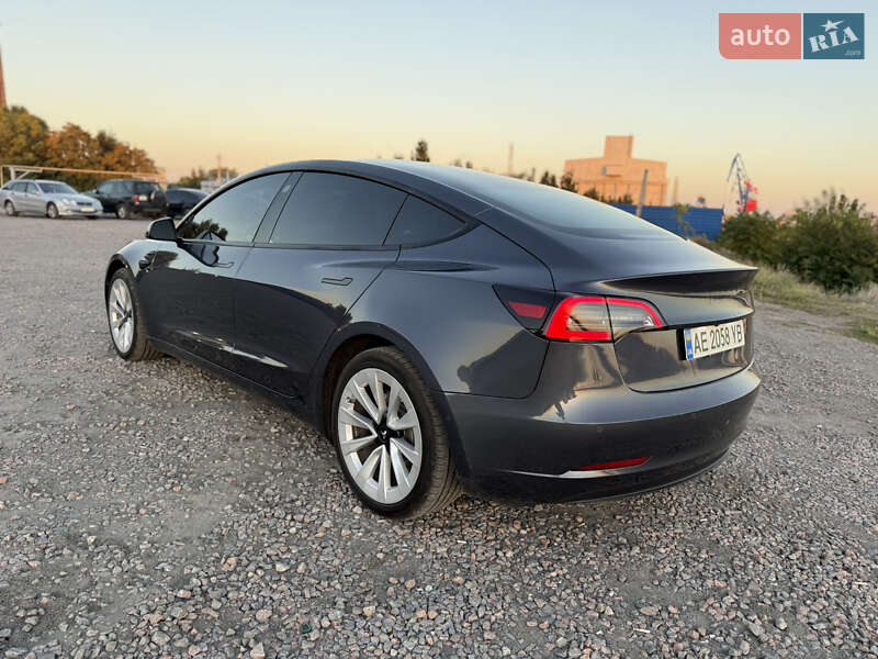 Седан Tesla Model 3 2022 в Дніпрі