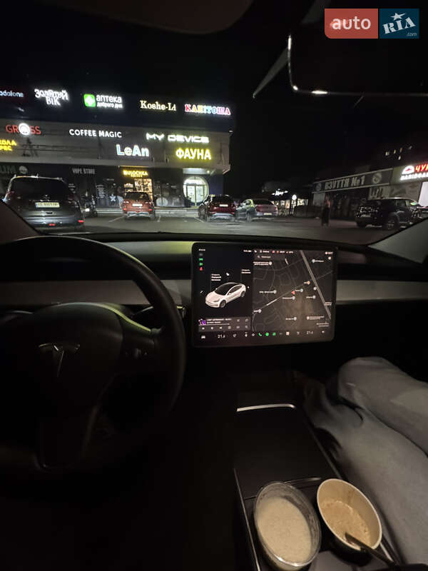 Седан Tesla Model 3 2021 в Днепре