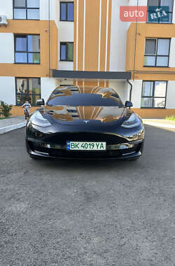 Седан Tesla Model 3 2018 в 