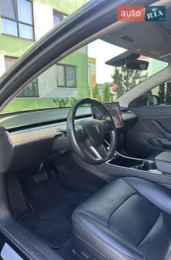 Седан Tesla Model 3 2018 в 