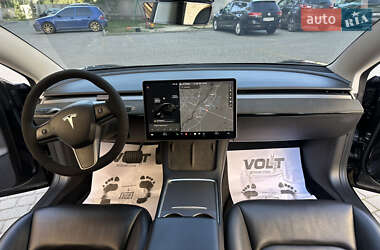 Седан Tesla Model 3 2021 в Івано-Франківську