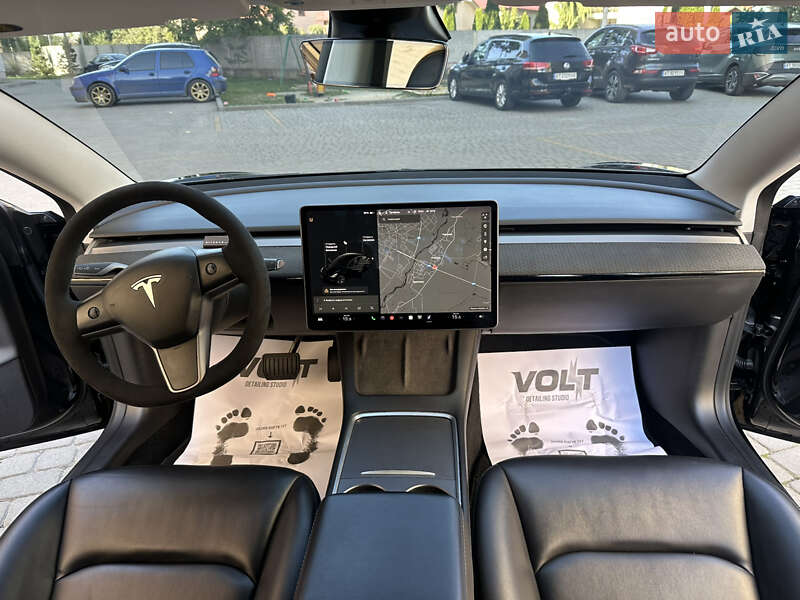 Седан Tesla Model 3 2021 в Івано-Франківську