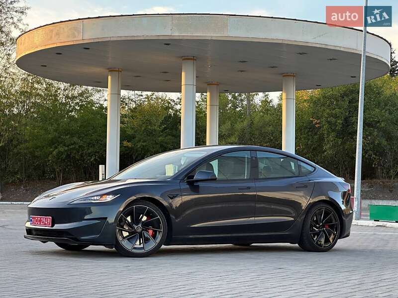 Седан Tesla Model 3 2024 в Запоріжжі