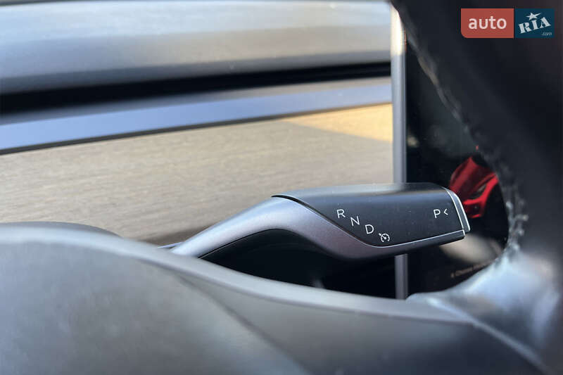 Седан Tesla Model 3 2019 в Коломиї