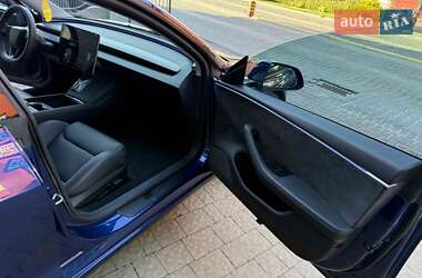 Седан Tesla Model 3 2024 в 