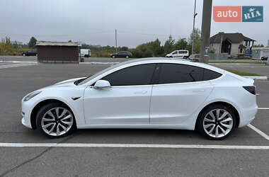 Седан Tesla Model 3 2019 в 