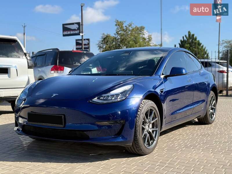 Седан Tesla Model 3 2021 в Одессе