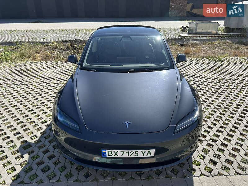 Седан Tesla Model 3 2024 в Хмельницком