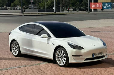 Седан Tesla Model 3 2017 в 