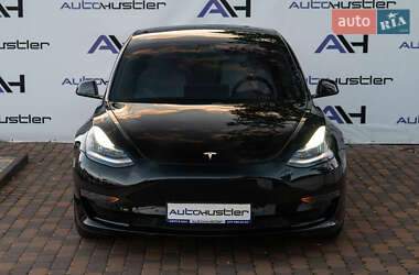 Седан Tesla Model 3 2020 в 