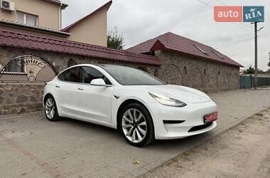 Седан Tesla Model 3 2020 в Радехове