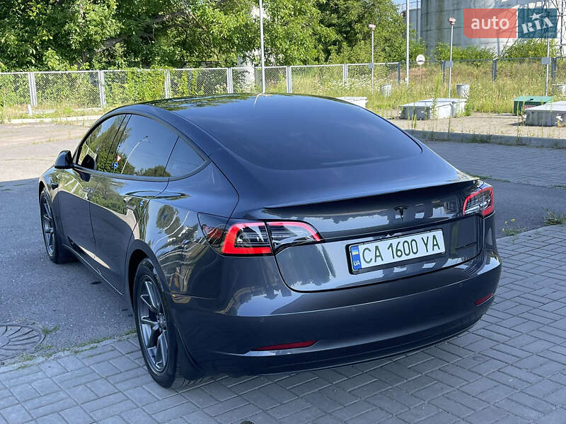 Седан Tesla Model 3 2018 в Золотоноші