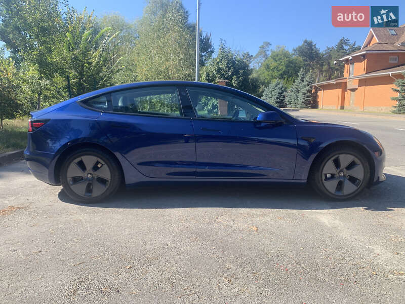 Седан Tesla Model 3 2020 в Киеве